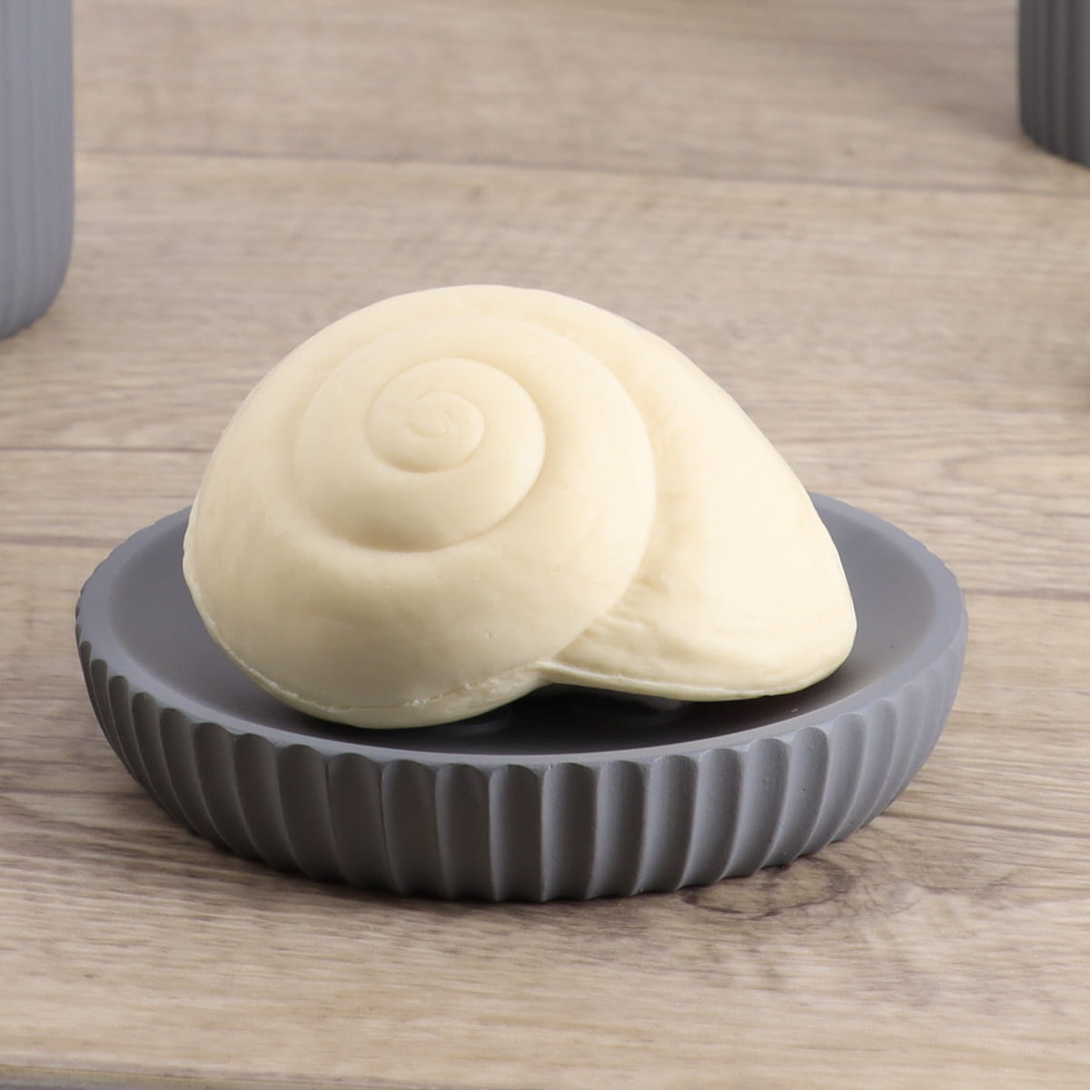 Zeephouder geribbeld polyresin grijs